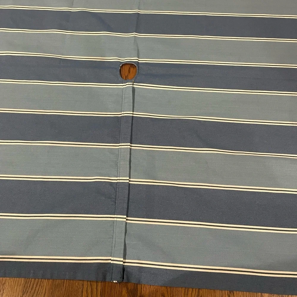 Pottery Barn Awning Stripe Outdoor Umbrella Tablecloth Blue 56.5